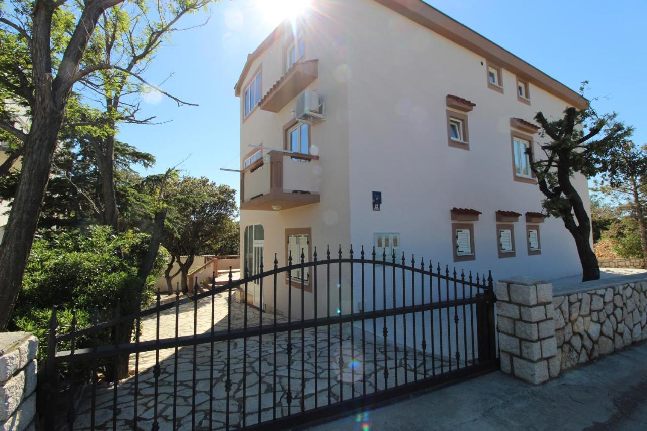 Apartments And Rooms With Parking Space Mandre, Pag - 6309 Kolan Zewnętrze zdjęcie