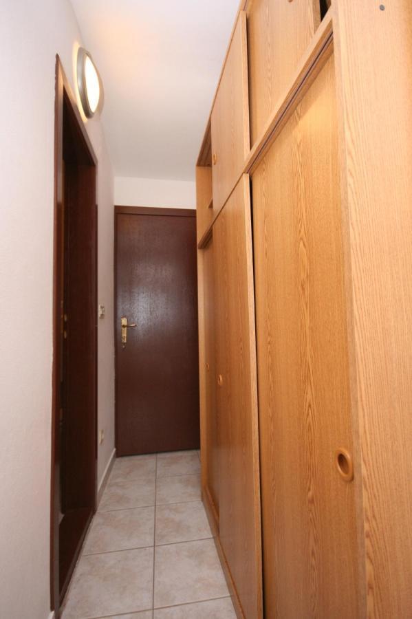 Apartments And Rooms With Parking Space Mandre, Pag - 6309 Kolan Zewnętrze zdjęcie